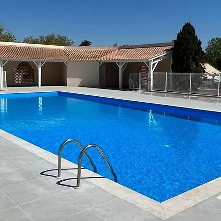 Belle Climatisee 4-5 Couchages 2 Terrasses Piscine Commune Parking Dans Securisee 200m De La Lrma45