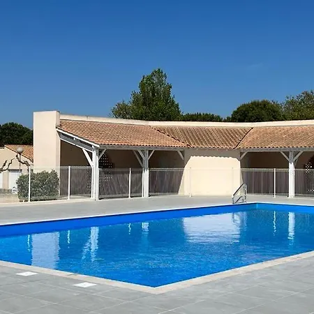 Belle Climatisee 4-5 Couchages 2 Terrasses Piscine Commune Parking Dans Securisee 200m De La Lrma45 Portiragnes