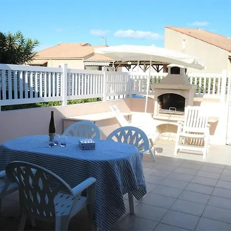 Belle Villa: Secure Coastal Retreat With Pool And Terraces Villa *
