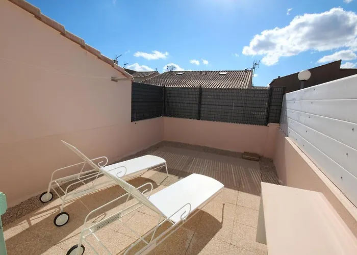 Villa Belle Climatisee 4-5 Couchages 2 Terrasses Piscine Commune Parking Dans Securisee 200m De La Lrma45 Portiragnes