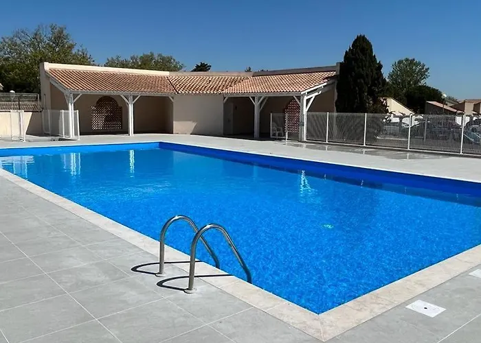 Belle Climatisee 4-5 Couchages 2 Terrasses Piscine Commune Parking Dans Securisee 200m De La Lrma45