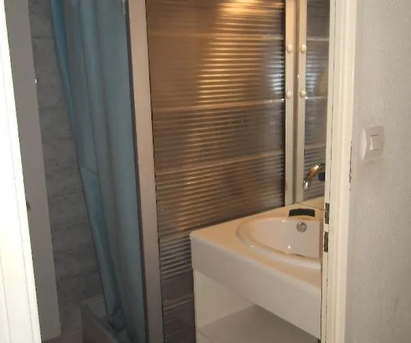 Villa Belle Climatisee 4-5 Couchages 2 Terrasses Piscine Commune Parking Dans Securisee 200m De La Lrma45 *